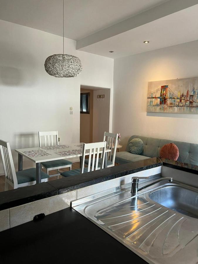 Apartman Robi Apartment ซาดาร์ ภายนอก รูปภาพ